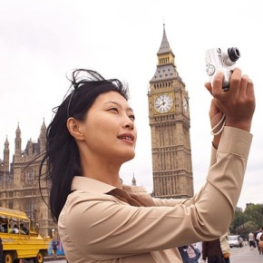 China to penalise badly behaved tourists